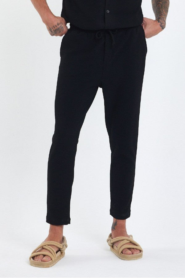 HELVYN “Tokyo” – Schwarze Relaxed Fit Hose